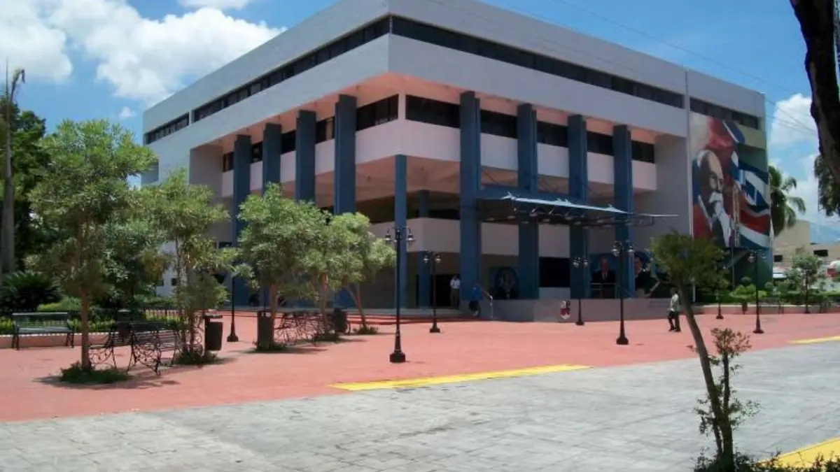 DGCP detecta anomalías en procedimientos de compras del Ayuntamiento Municipal de Baní