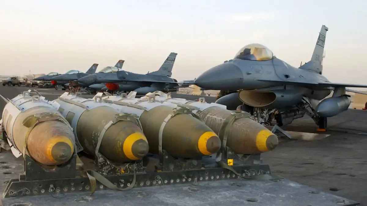 EE. UU. lanzó hasta 6 bombas antibúnker y 30 Tomahawk contra sus objetivos nucleares en Irán