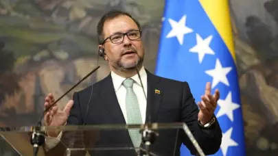 Canciller de Venezuela recibe copias de credenciales del nuevo embajador de Haití