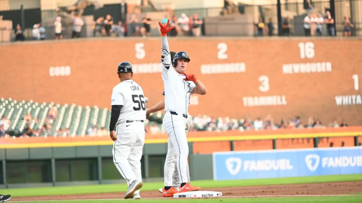 Triplete de jonrones para Carpenter