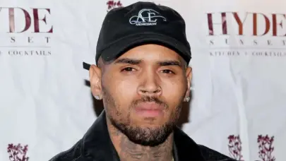 Chris Brown se declara no culpable en un caso de agresión en una discoteca