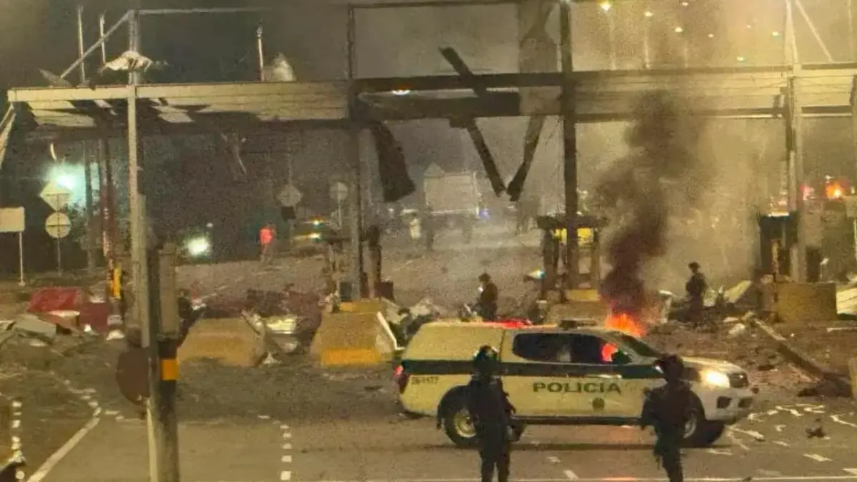 Dos personas muertas en ataque con explosivos contra un peaje en el norte de Colombia