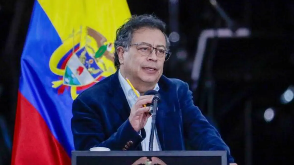 Familia de presidenciable baleado en Colombia demanda a Petro por hostigamiento