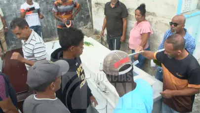 Dolor e indignaci&oacute;n en sepelio de madre e hijo v&iacute;ctimas de feminicidio