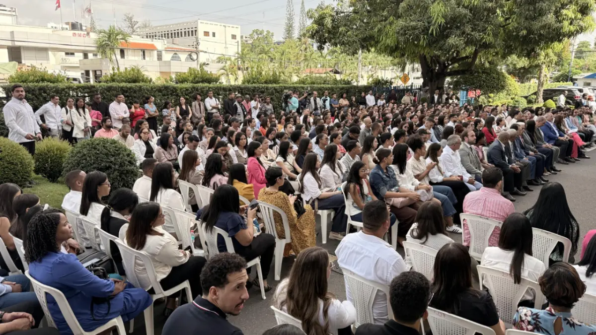 Gobierno impulsa formación en STEM con más de 600 becas de maestría en el extranjero