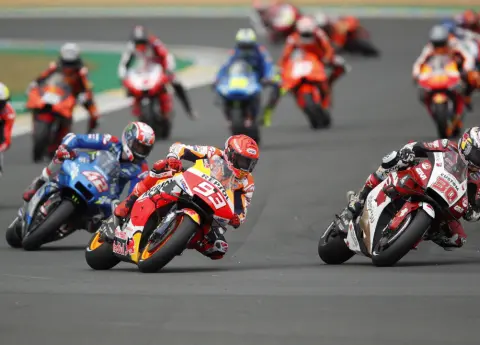 El francés Quartararo es el más rápido; Marc Márquez vuelve a caer por