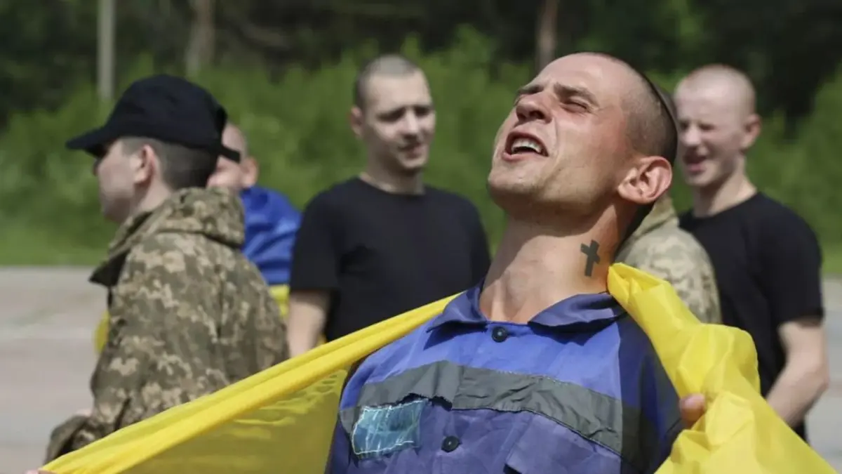 Rusia y Ucrania intercambian grupos de prisioneros de guerra menores de 25 años