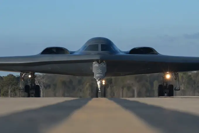 Trump dice que los bombarderos B-2 ya están de vuelta en Estados Unidos