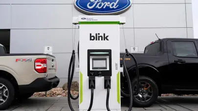 Jueza ordena a gobierno de Trump liberar recursos para estaciones de autos eléctricos