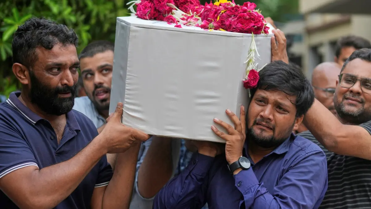 Identifican a 162 víctimas de la tragedia de Air India y entregan 120 cuerpos a familias