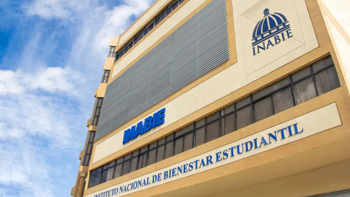 Tras reportajes de El Informe: DGCP recomendó a la Contraloría retener pagos a suplidores del INABIE por presuntas irregularidades