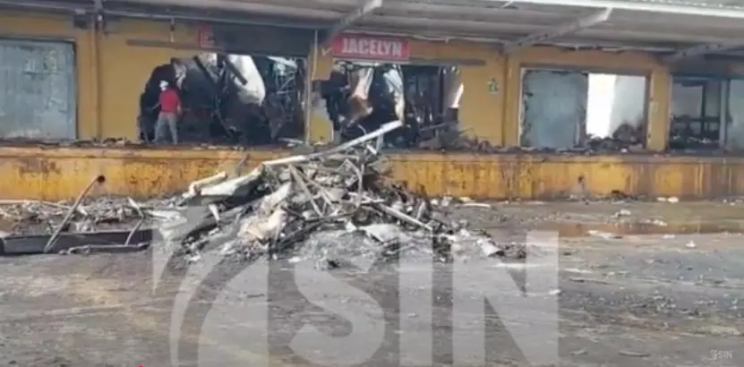 Así quedó el Merca de Santo Domingo tras incendio que dejó perdidas millonarias