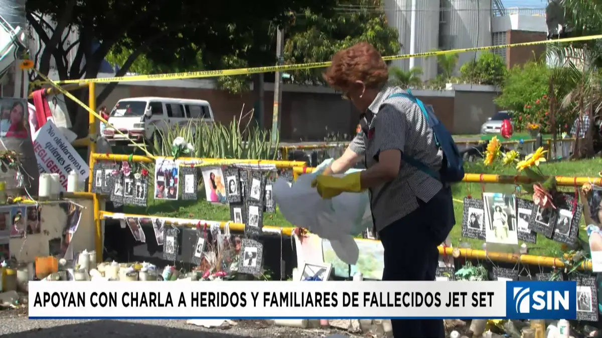 A casi dos meses del desplome del Jet Set, voluntarios renuevan altar en emotiva jornada de limpieza