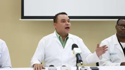Ney Arias Lora resalta puntualidad de SeNaSa y cobertura total para pacientes subsidiados