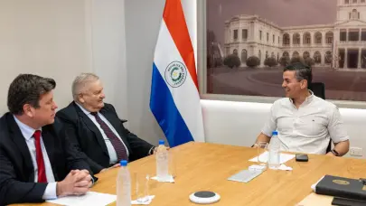 El Kremlin llama a no dramatizar decisión de EE.UU. de aplazar negociaciones con Rusia