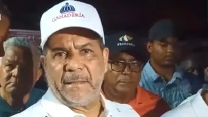 Gobierno brindará apoyo a afectados por incendio en el Merca Santo Domingo