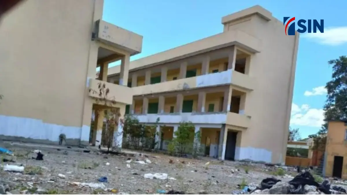 Expresidente del Codia pide al presidente Abinader intervenir ante paralización de cientos de escuelas