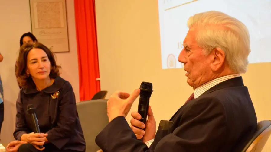 Mar de Palabras realizará conversatorio en homenaje a Mario Vargas Llosa