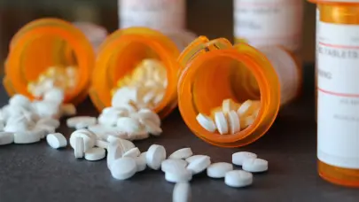 Realizan cuatro allanamientos en Salcedo por comercio ilegal de medicamentos