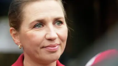 Primera ministra danesa apela a leer libros y al uso moderado de nuevas tecnologías