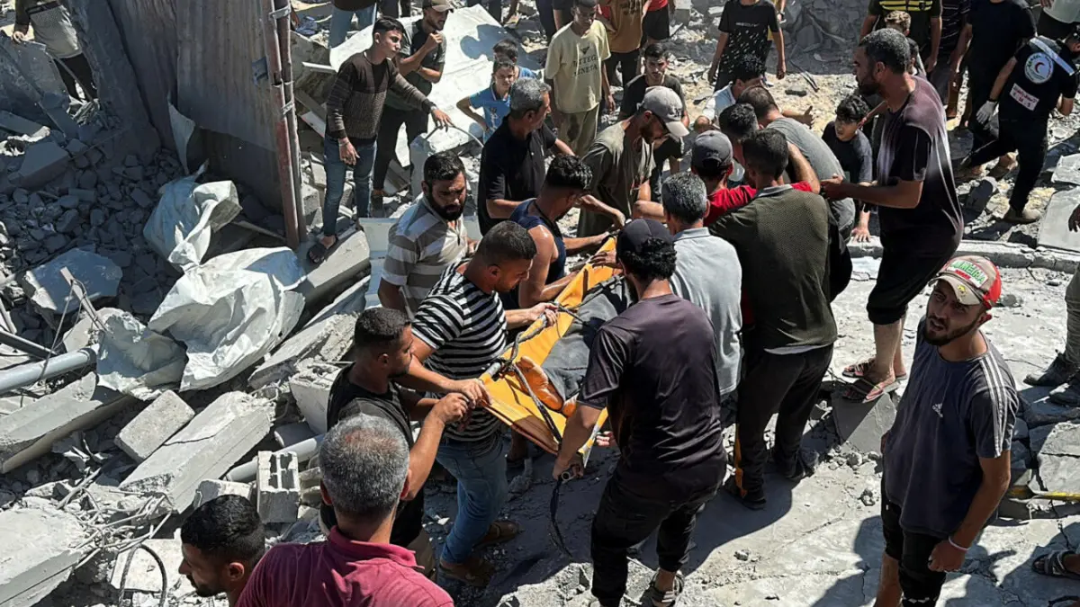 Los muertos en Irán por ataques de Israel suman 215 y los heridos 648, según una oenegé