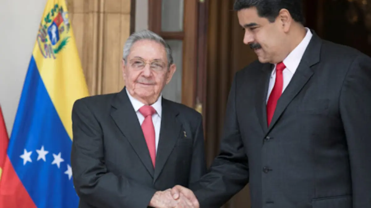Nicolás Maduro agradece a Raúl Castro su labor en favor de la humanidad en su cumpleaños
