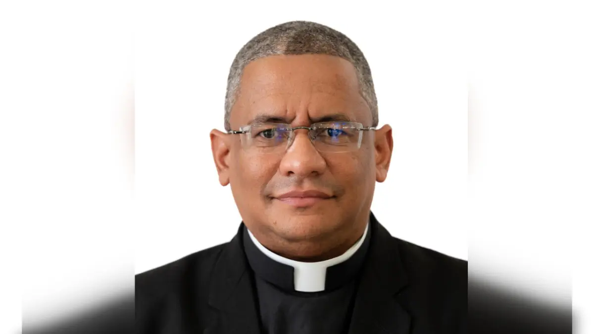 Papa León XIV nombra a Andrés Amauri Rosario Henríquez como nuevo obispo auxiliar en Santiago