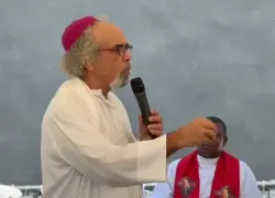 Padre Rogelio Cruz en misa de Jet Set: Los dueños son los famosos intocables de nuestra sociedad