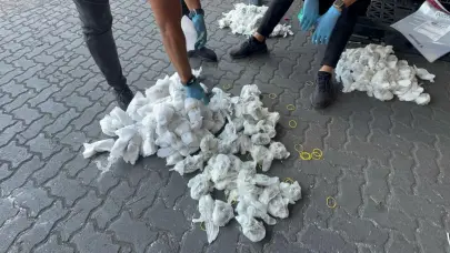 DNCD incauta en pañales más de 700 guantes quirúrgicos llenos de marihuana en el Puerto Haina