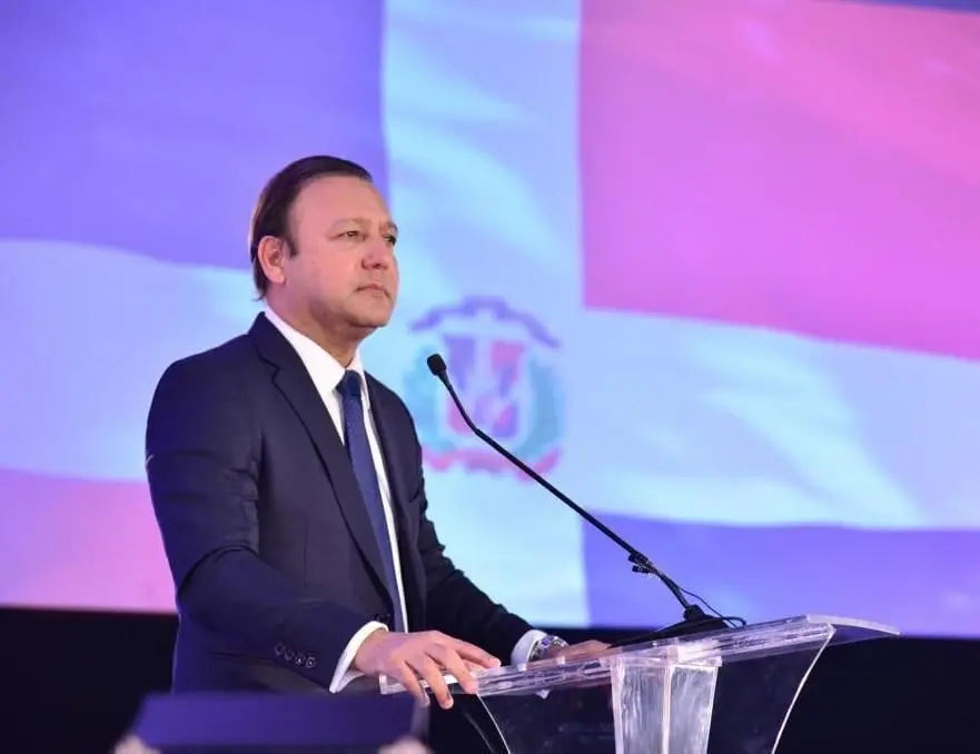 Abel Martínez cuestiona el alto precios de los combustibles en RD