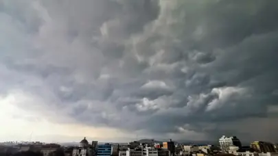 Polvo del Sahara mantiene cielo opaco y reduce lluvias en gran parte del país, según Indomet