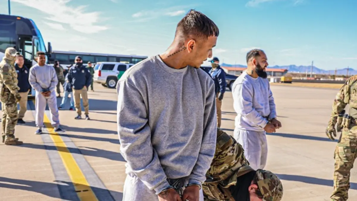 Una jueza prohíbe a Trump arrestar a migrantes en California por su perfil racial