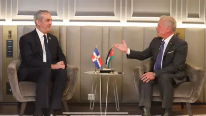 Presidente Abinader y el Rey de Jordania sostienen reunión bilateral