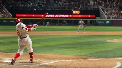 Robinson Canó alcanza los 200 hits en la Liga Mexicana con los Diablos Rojos