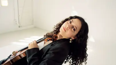 Scarlett Martínez, un talento dominicano del violín que avanza en Europa