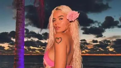 Karol G se solidariza con latinos deportados en EE.UU. y con Colombia ante la violencia