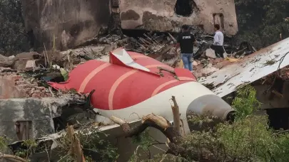 Entre cuerpos y fuego, as&iacute; escap&oacute; el &uacute;nico sobreviviente del vuelo AI-171 de Air India