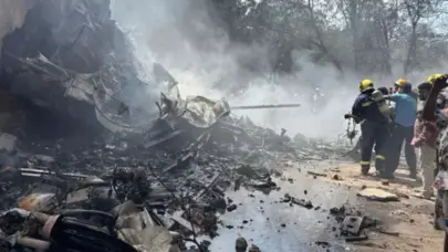 Hallan un superviviente del accidente a&eacute;reo de Air India