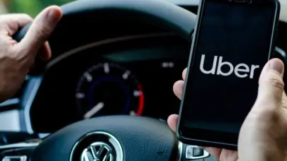 Joven denuncia conductor de Uber trató de intimidarla para que abandonara el servicio que ya estaba pago