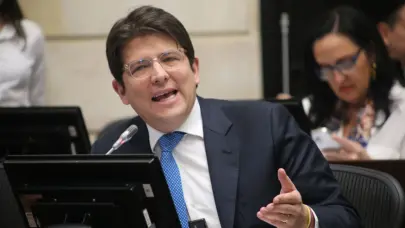 Unas cinco personas más participaron en atentado a Uribe Turbay, según Noticias Caracol