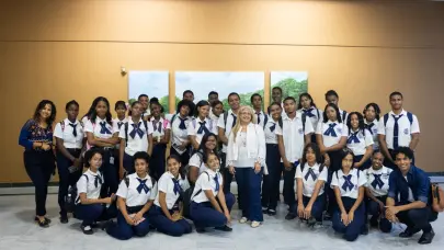 Bellas Artes conquista jóvenes estudiantes con el teatro inmersivo de Haffe Serulle