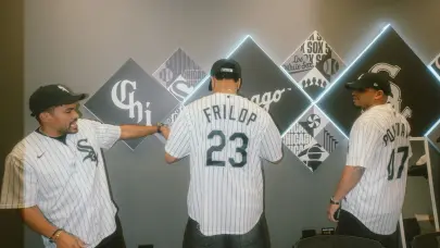 White Sox rinden homenaje al grupo cristiano Barak en partido contra Kansas City