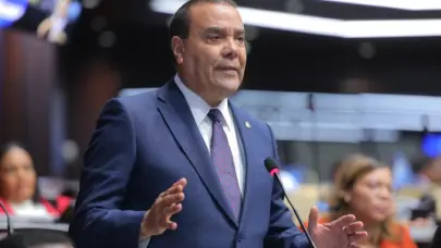 Diputado Alcibíades Tavárez denuncia abandono de hospitales en San Pedro de Macorís