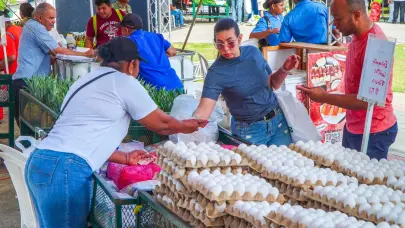 Inespre con las madres lleg&oacute; a Cristo Rey con grandes ofertas