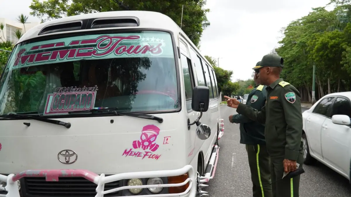 DIGESETT refuerza operativos contra autobuses que circulan fuera de ruta en zonas residenciales