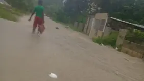 Moradores de Villa Emilia denuncian inundaciones y abandono del parque "Sabana Park"