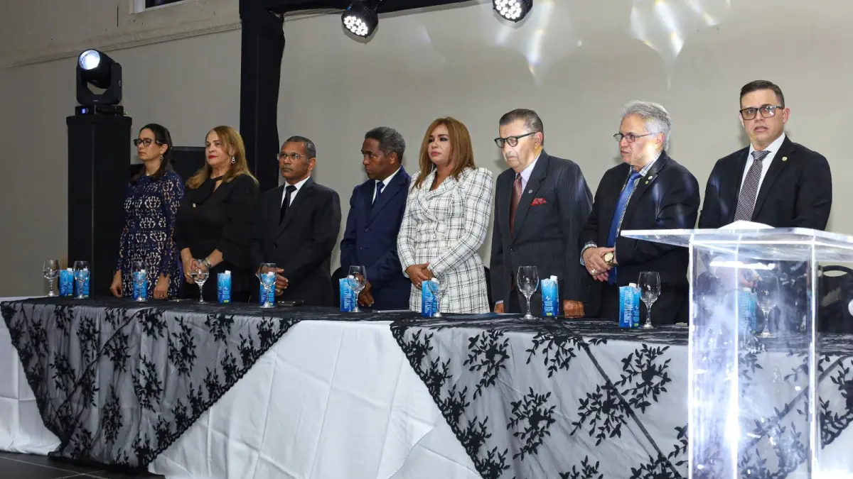 Hospital Materno Dra. Evangelina Rodríguez gradúa 21 especialistas materno-infantil