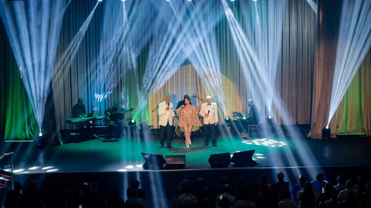 “Una noche de risas con propósito” se convirtió en una velada memorable con las leyendas del humor