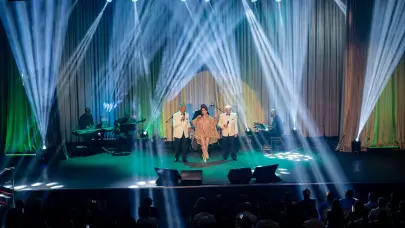 “Una noche de risas con propósito” se convirtió en una velada memorable con las leyendas del humor