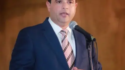 Manuel Crespo pide a FP retirarse de diálogos con el gobierno: Abinader solo buscaba fotos con ex presidentes